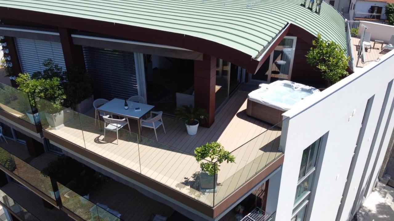 The Q Superior - A Penthouse With Jacuzzi And Sauna Rovinj Buitenkant foto