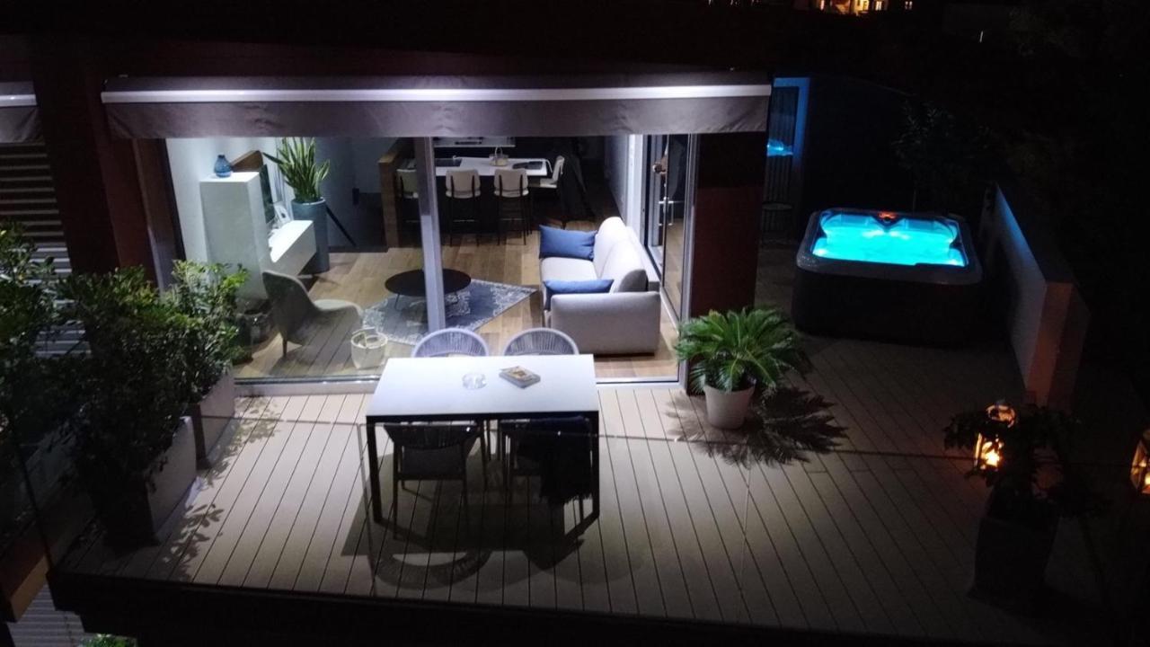 The Q Superior - A Penthouse With Jacuzzi And Sauna Rovinj Buitenkant foto