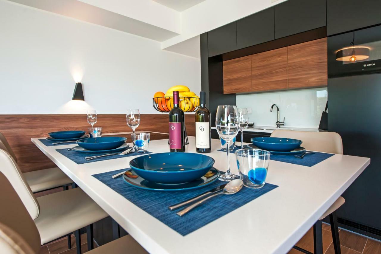 The Q Superior - A Penthouse With Jacuzzi And Sauna Rovinj Buitenkant foto